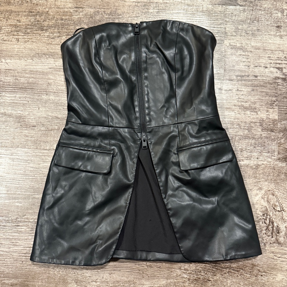NEW LAMARQUE Avani Top in Black Vegan Leather Strapless Zip Front Shirt XS - Picture 4 of 8
